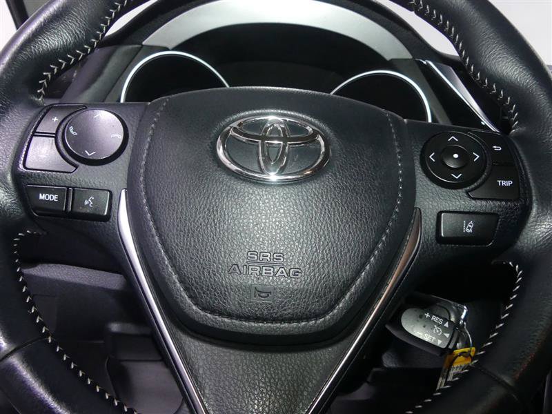 Used 2018 Toyota Corolla iM w/ All-Weather Mat Package FWD image 30