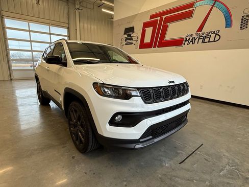 New 2026 Jeep Compass Latitude AWD/4WD image 1