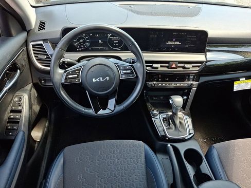 Certified 2024 Kia Seltos S FWD image 11