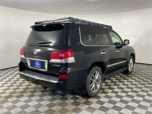 Used 2015 Lexus LX 570 4WD image 27