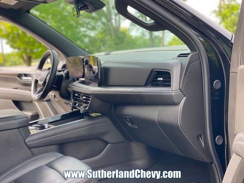 Used 2025 Chevrolet Tahoe LT AWD/4WD image 18