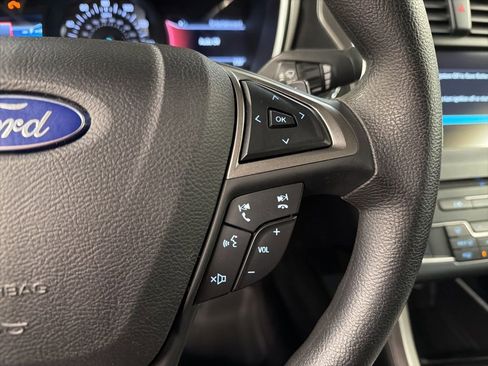 Certified 2017 Ford Fusion SE w/ Fusion SE Technology Package FWD image 19