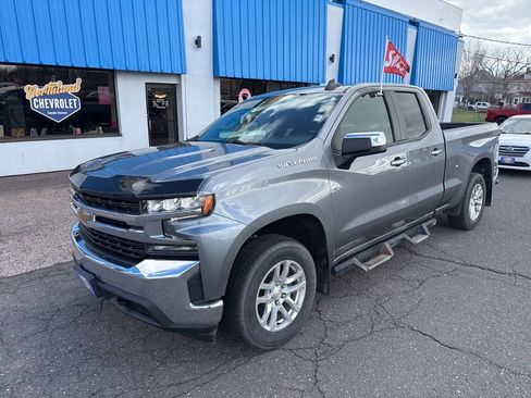 Used 2020 Chevrolet Silverado 1500 LT w/ All-Star Edition AWD/4WD image 2