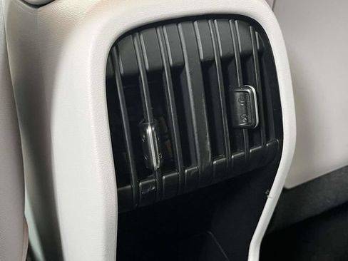 Certified 2025 Hyundai Kona SEL FWD image 19