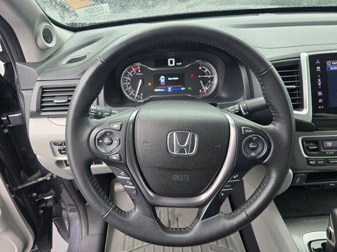 Used 2017 Honda Ridgeline RTL-T image 24