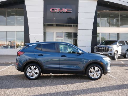 Used 2024 Buick Encore GX Preferred AWD/4WD image 2