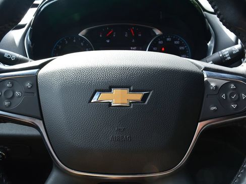 Used 2022 Chevrolet Traverse LT w/ LPO, Blackout Package AWD/4WD image 11