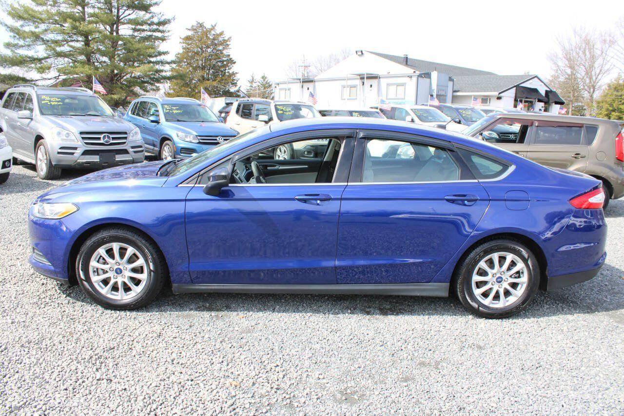 Used 2015 Ford Fusion S FWD image 10