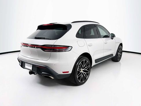 Certified 2026 Porsche Macan AWD/4WD image 9