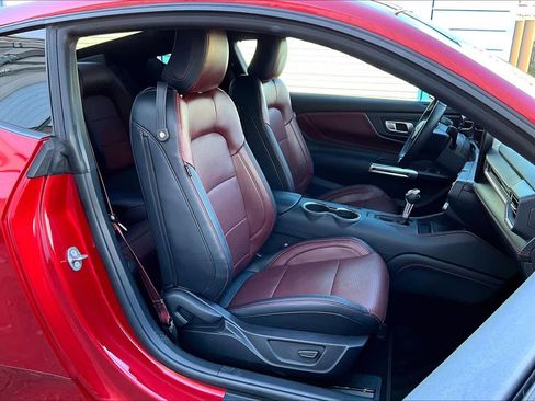 Used 2024 Ford Mustang Premium image 8