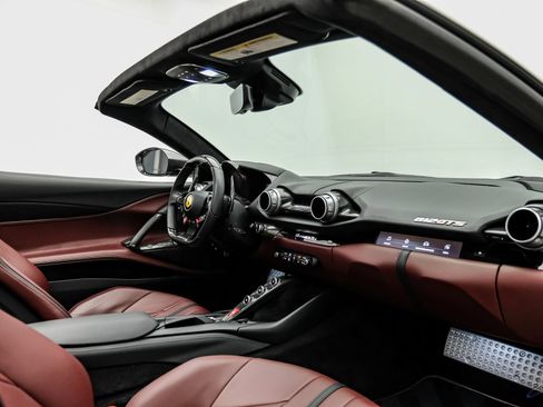 Used 2023 Ferrari 812 GTS RWD image 59