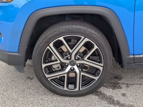 Certified 2025 Jeep Compass Limited AWD/4WD image 14