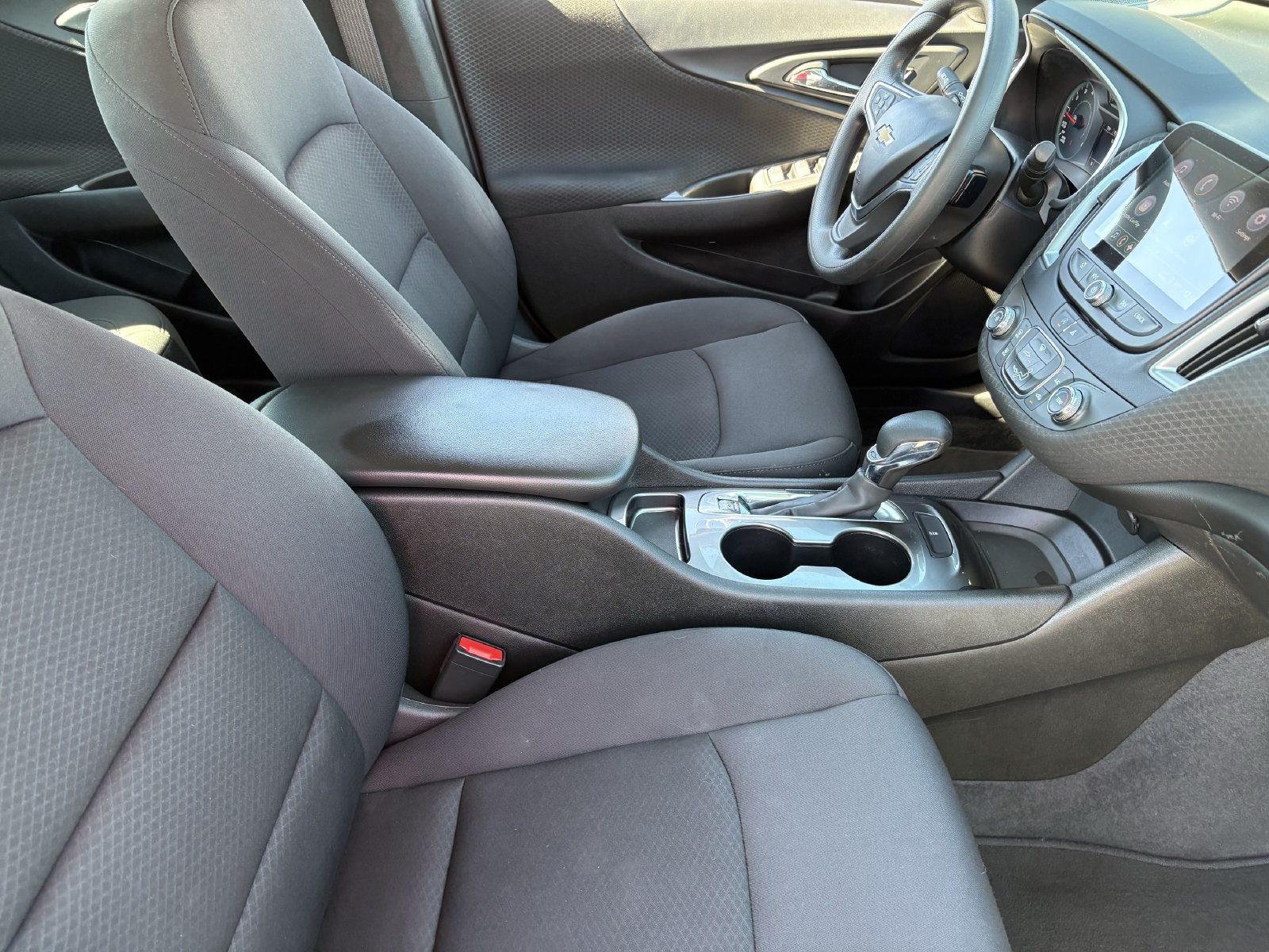 Used 2023 Chevrolet Malibu LS FWD image 13