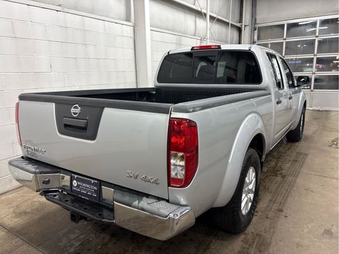 Used 2016 Nissan Frontier SV image 3