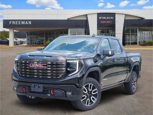 Used 2024 GMC Sierra 1500 AT4 w/ Technology Package AWD/4WD image 1