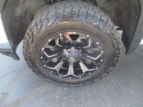 Used 2021 GMC Sierra 2500 SLT AWD/4WD image 14