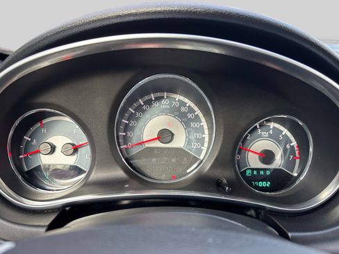 Used 2011 Chrysler 200 Limited image 23