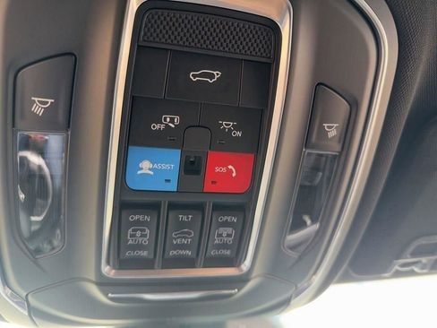 New 2025 Jeep Grand Cherokee L Limited w/ Luxury Tech Group II RWD image 25