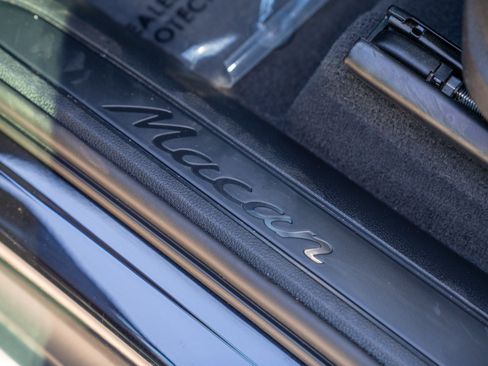 Certified 2026 Porsche Macan AWD/4WD image 12