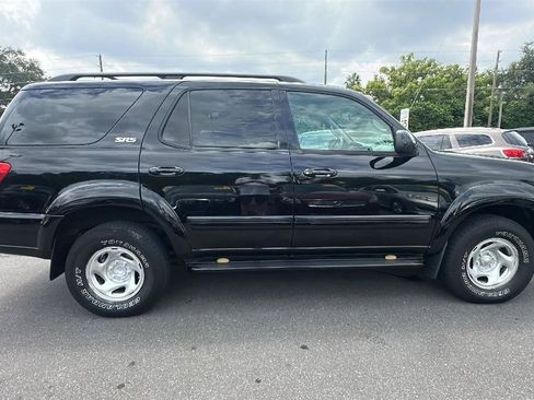 Used 2006 Toyota Sequoia SR5 AWD/4WD image 8