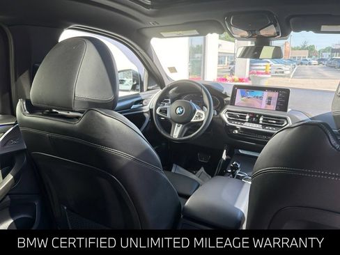 Used 2025 BMW X4 xDrive30i w/ M Sport Package AWD/4WD image 14