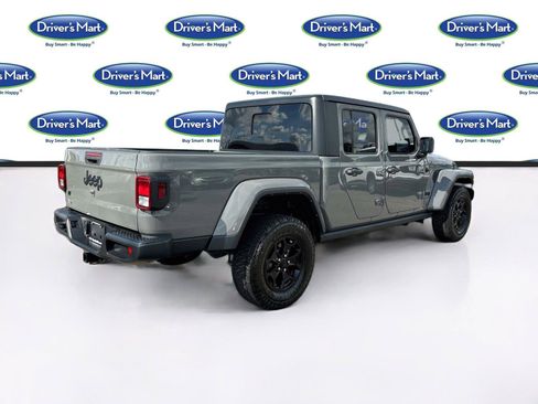 Used 2022 Jeep Gladiator Sport AWD/4WD image 7
