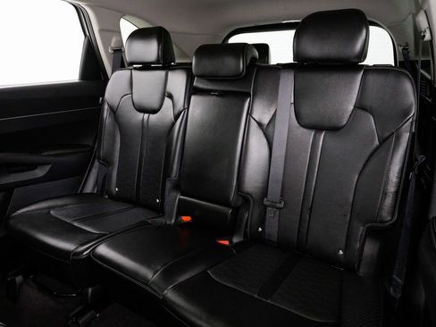 Certified 2025 Kia Sorento S image 25