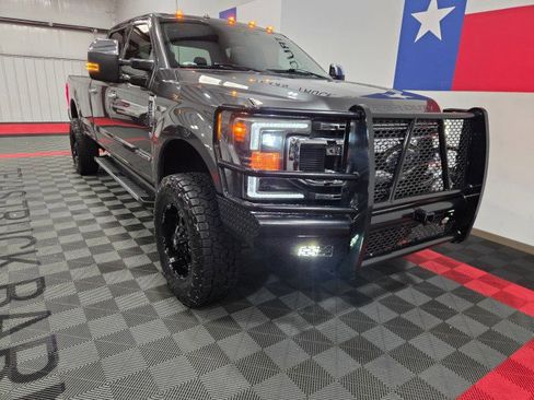 Used 2020 Ford F350 XLT w/ XLT Premium Package AWD/4WD image 25