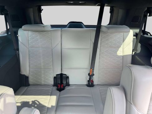 Used 2025 Cadillac Escalade Sport Platinum w/ LPO, Floor Liner Package AWD/4WD image 12