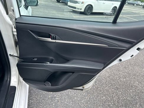 Used 2025 Toyota Camry SE FWD image 12