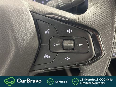 Certified 2025 Chevrolet Trax LS image 23