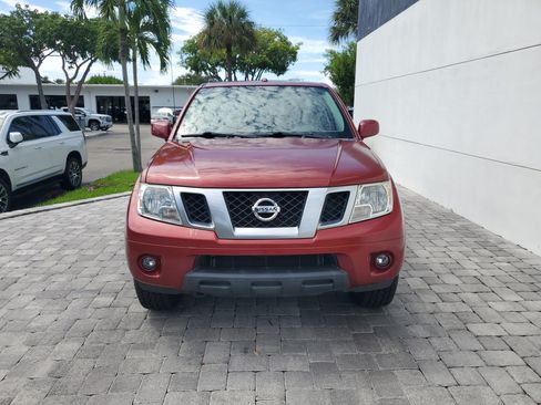 Used 2018 Nissan Frontier PRO-4X AWD/4WD image 2