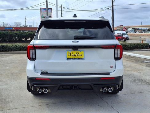 Used 2025 Ford Explorer ST image 5