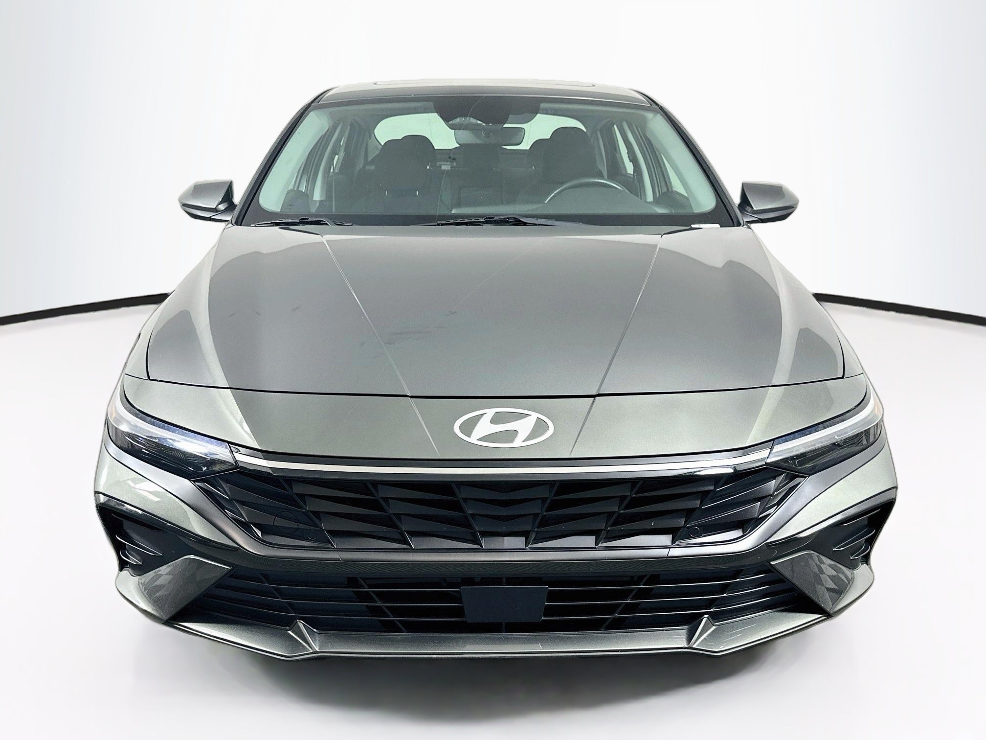 Used 2024 Hyundai Elantra SEL w/ Convenience Package FWD image 2