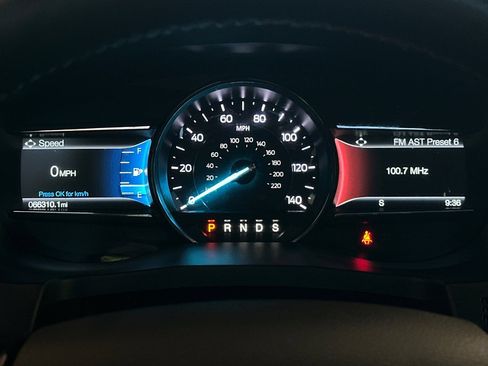 Used 2018 Ford Explorer XLT w/ Equipment Group 202A AWD/4WD image 25