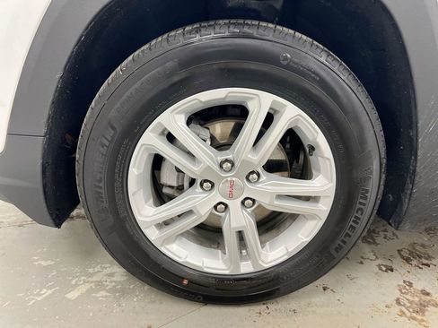 Used 2024 GMC Terrain SLE image 26