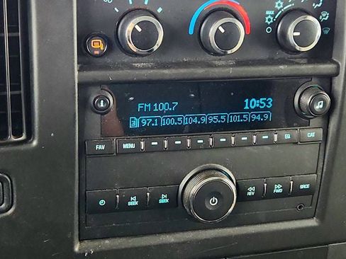 Used 2021 Chevrolet Express 2500 image 15