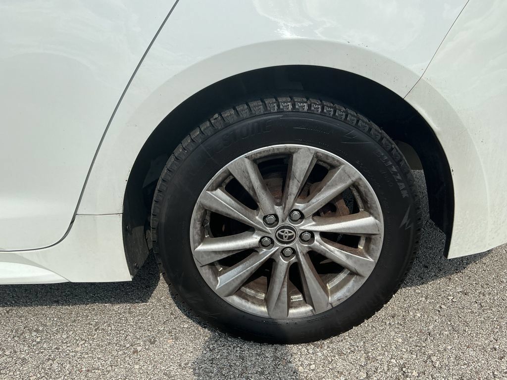 Used 2023 Toyota Corolla LE w/ LE Convenience Package FWD image 10