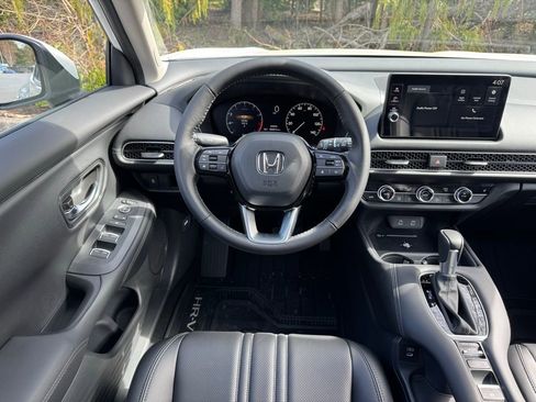 New 2026 Honda HR-V EX-L image 4