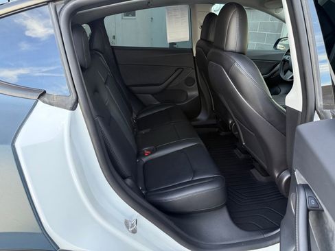 Used 2022 Tesla Model Y Performance AWD/4WD image 20
