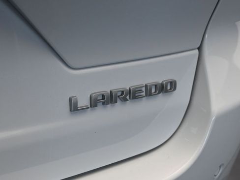 Used 2025 Jeep Grand Cherokee Laredo X RWD image 31