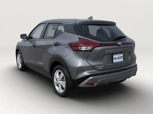 Used 2021 Nissan Kicks S FWD image 5