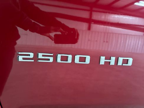 Used 2020 Chevrolet Silverado 2500 High Country w/ Technology Package image 11