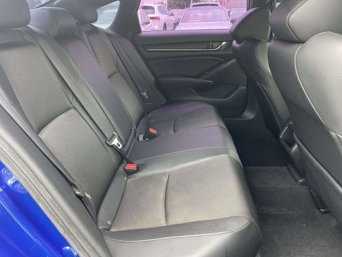 Used 2021 Honda Accord Sport image 11