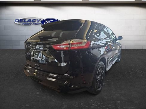 Used 2023 Ford Edge SE w/ Black Appearance Package image 6