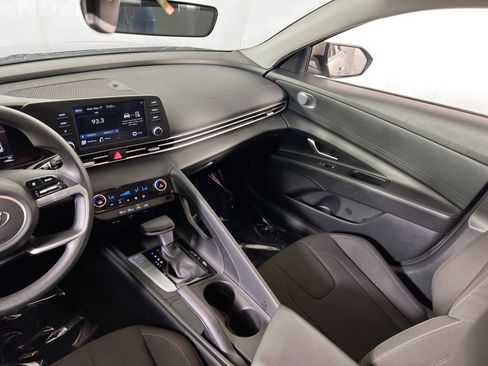 Used 2023 Hyundai Elantra SEL FWD image 21