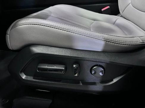 Used 2023 Honda Pilot Touring image 26