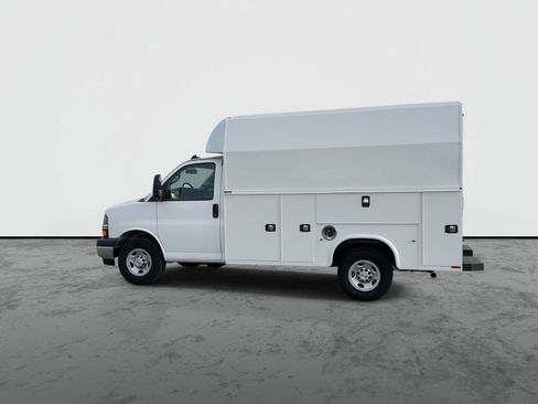 New 2024 Chevrolet Express 3500 w/ Power Convenience Package image 6