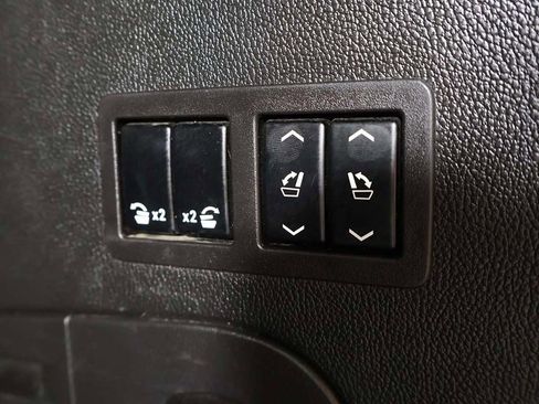 Used 2018 GMC Yukon SLT w/ Open Road Package AWD/4WD image 61