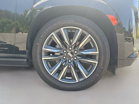 Used 2022 Cadillac Escalade ESV Sport Platinum AWD/4WD image 11